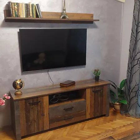 Dellux - Petra * Varna