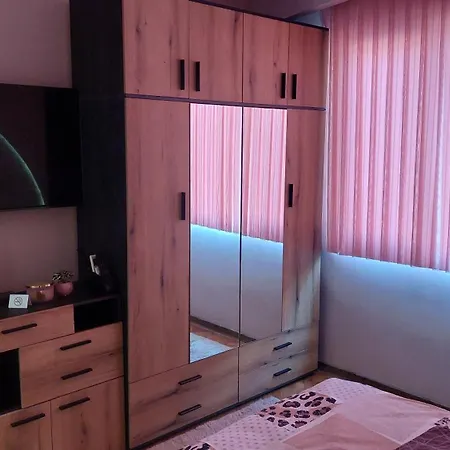 Dellux - Petra Daire