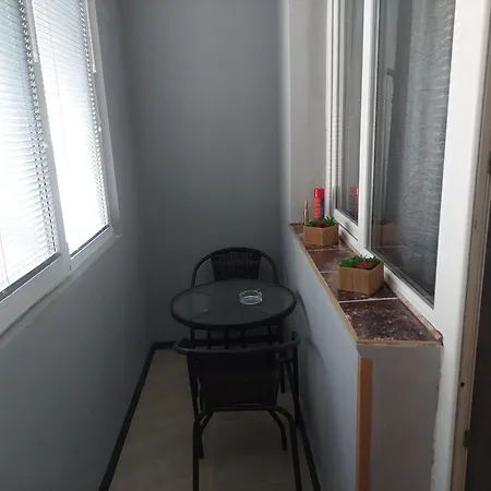 Dellux - Petra Varna